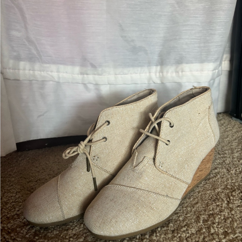 Tom’s Women's Cream Ankle Boots